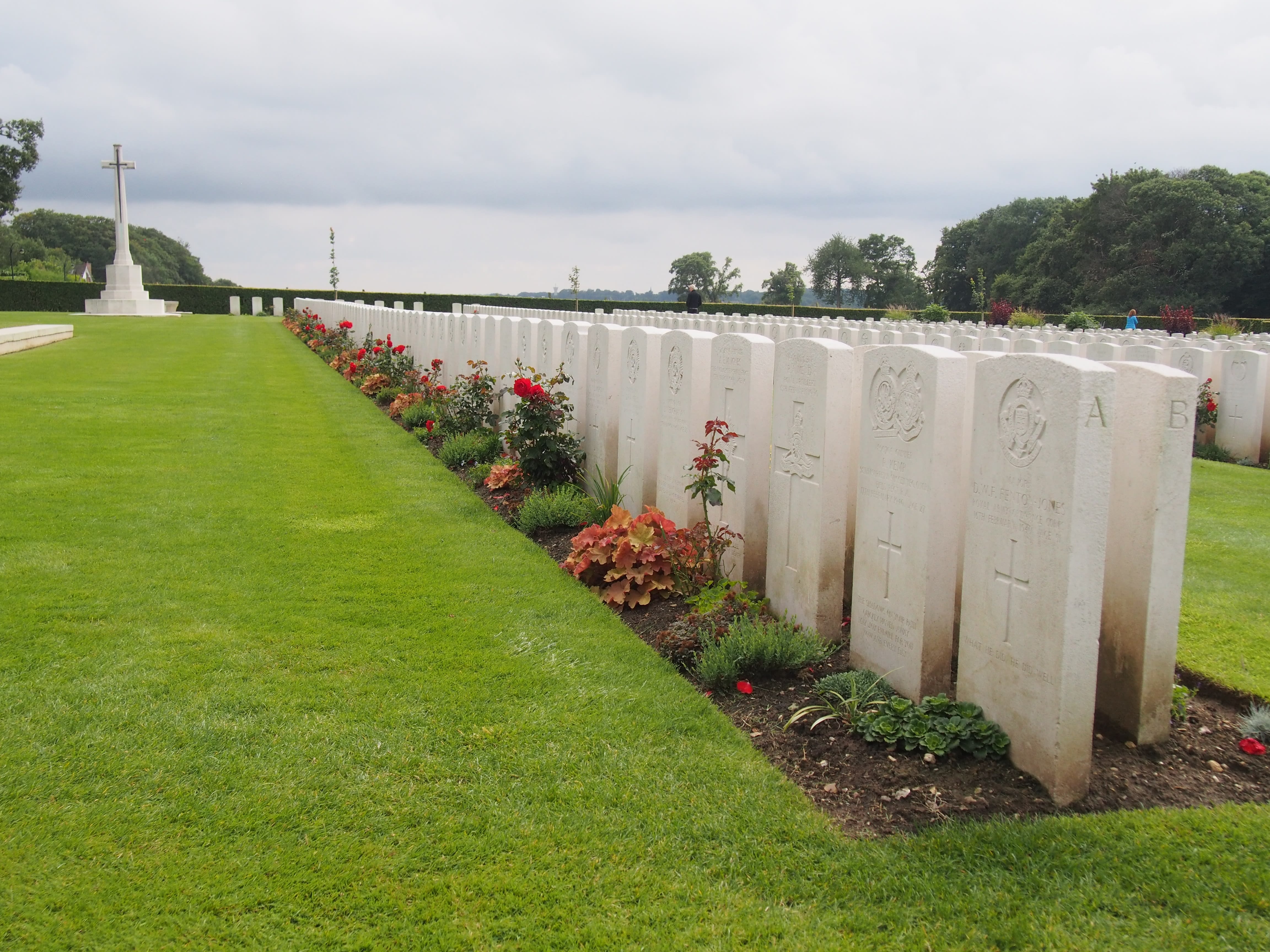 Holten Canadian War Cemetery