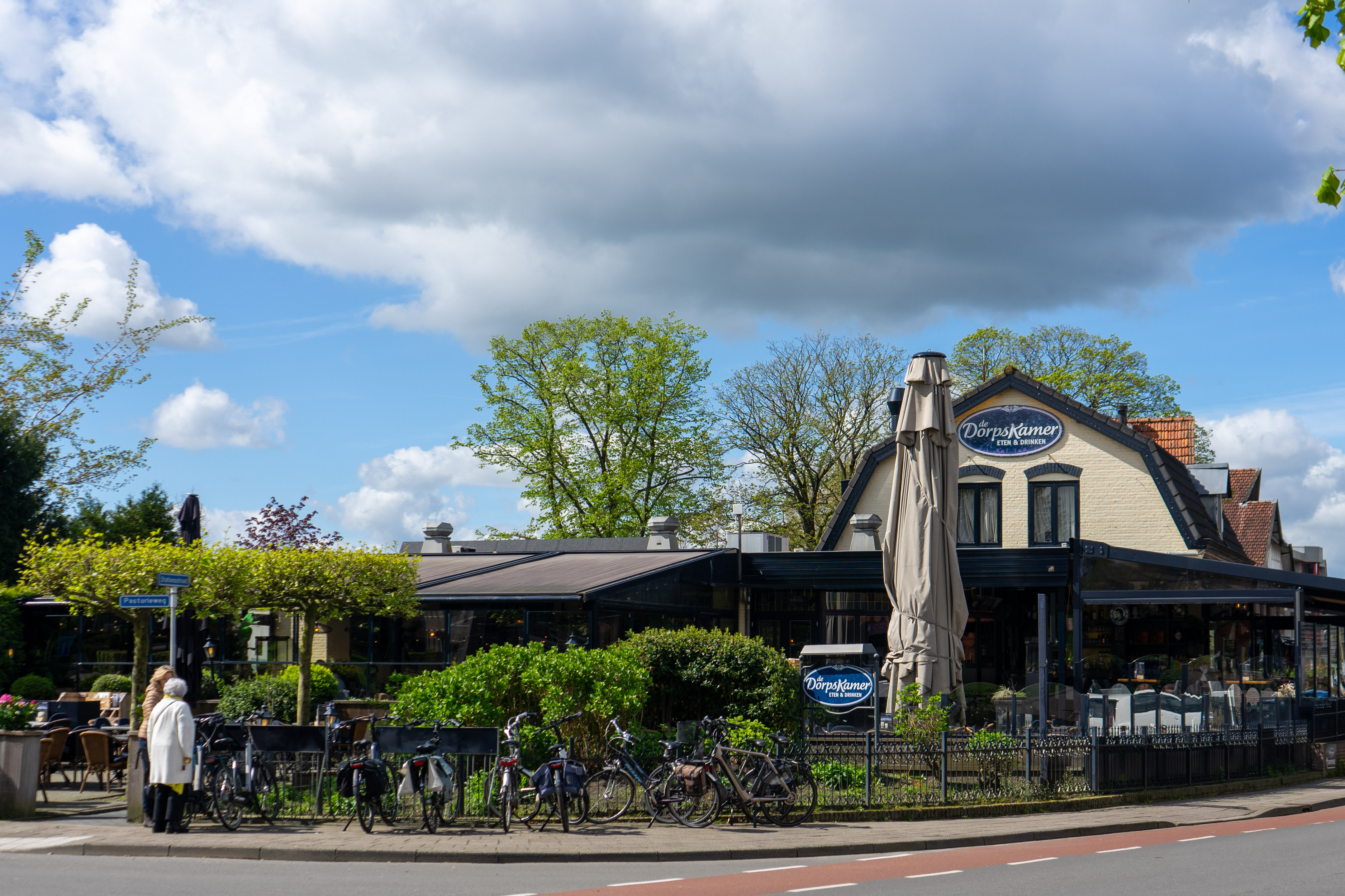 De Dorpskamer Eten & Drinken Aanzicht