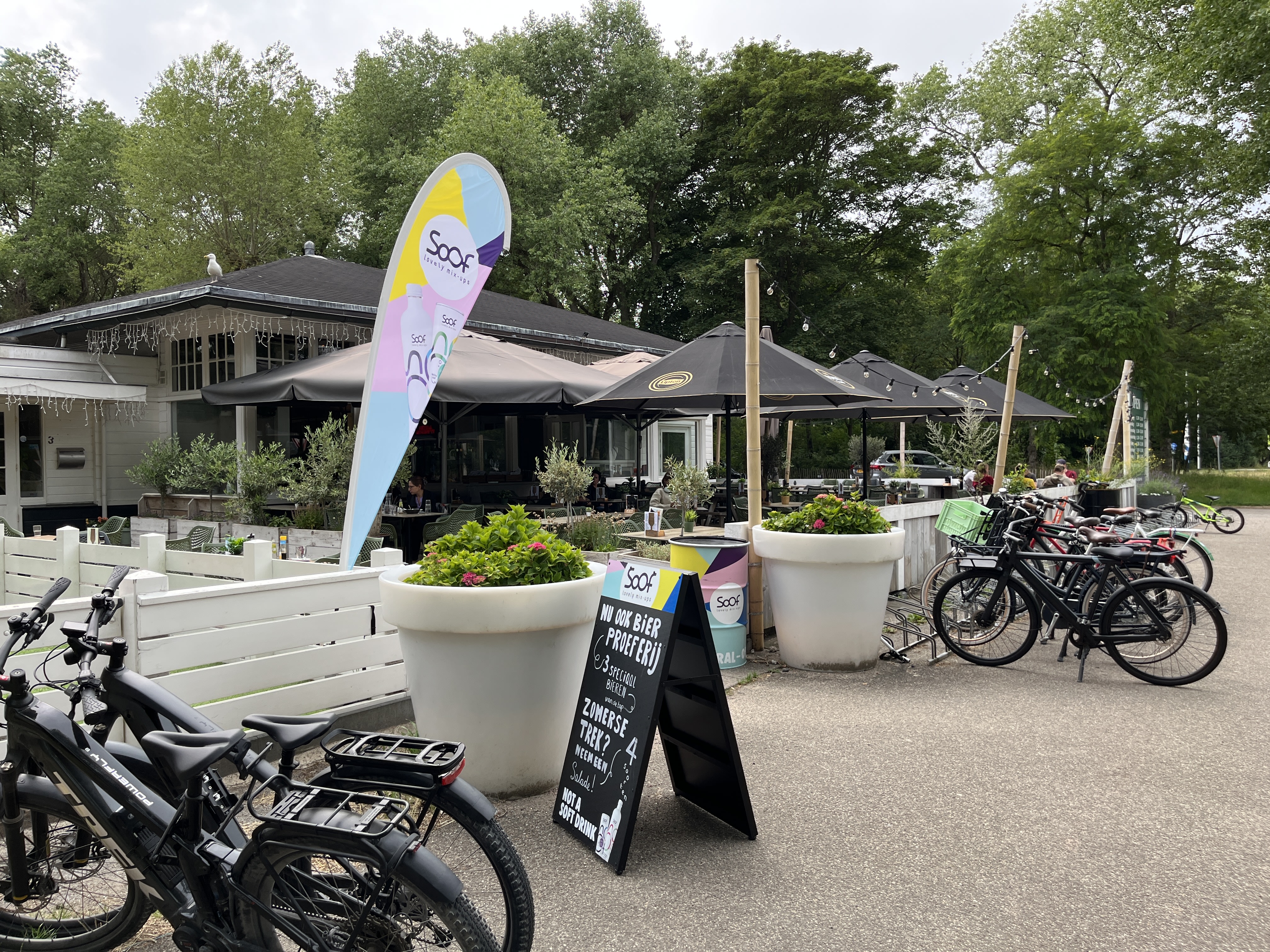Stap af bij Paviljoen Het Witte Huis