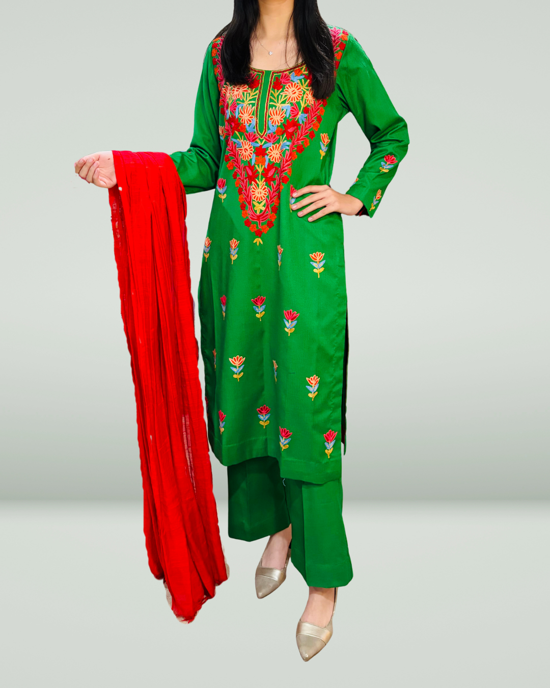 The Allure of Emerald & Crimson: A Festive Classic