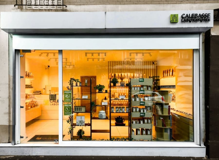 La devanture de l’herboristerie aujourd’hui, 15 rue de la Vistule