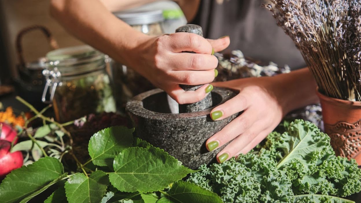 SuperGreens et diététique chinoise : ce que la MTC dit des plantes vertes