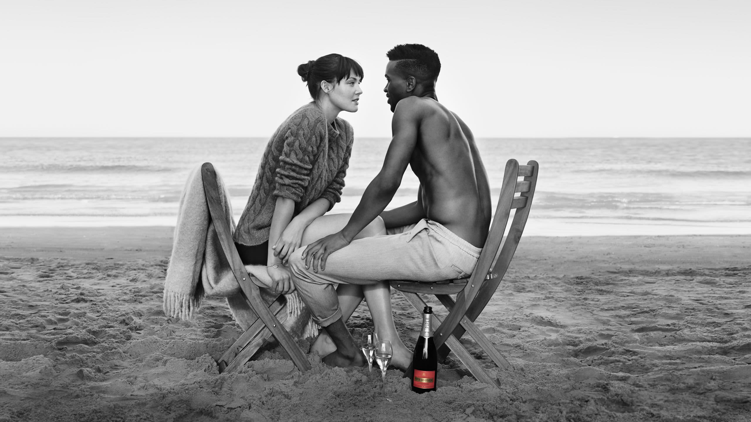 A dash of seduction - Piper Heidsieck - Agence La Chose