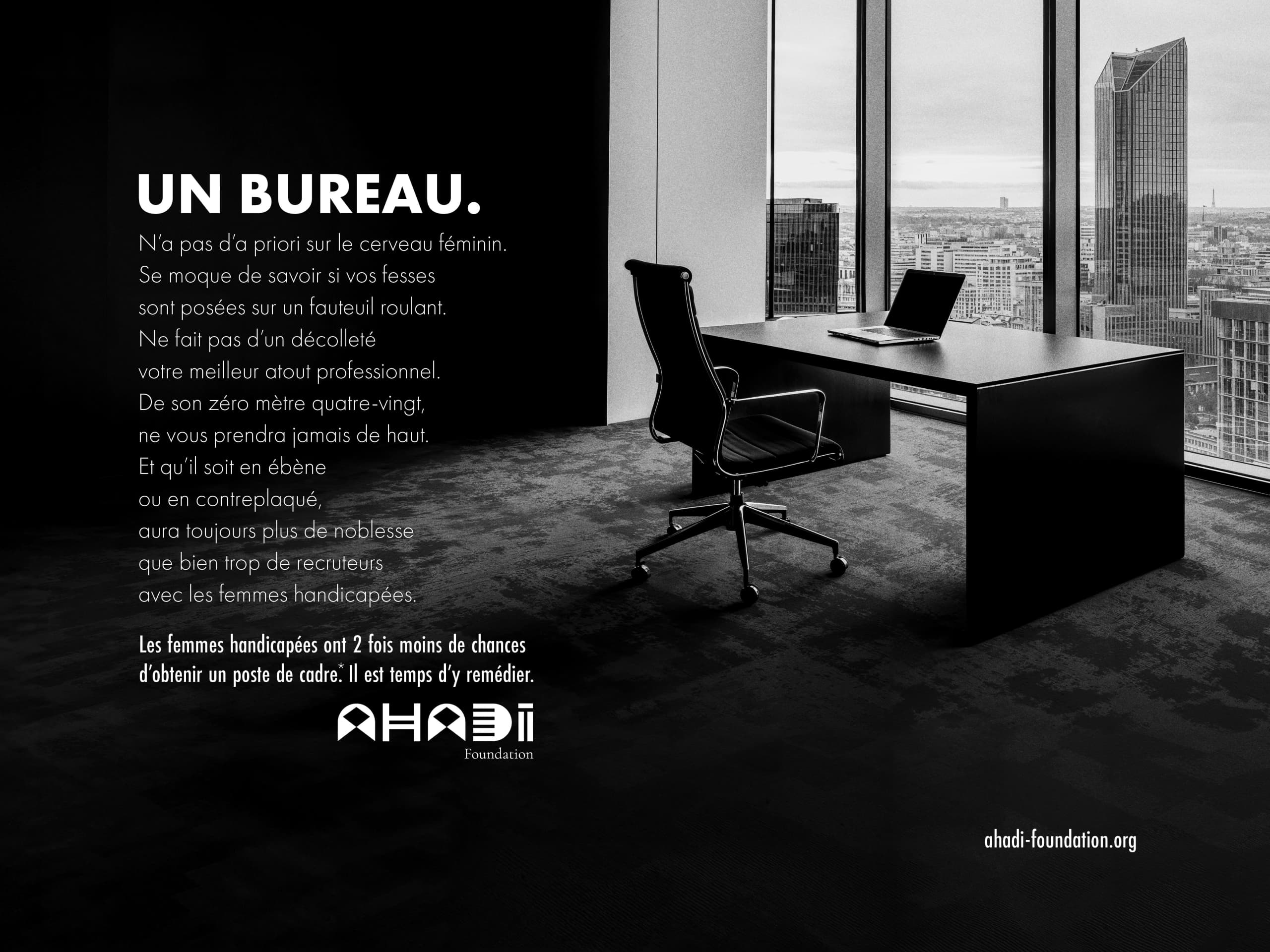 Campagne Les Objets - Ahadi Fondation - Un bureau - Agence La Chose