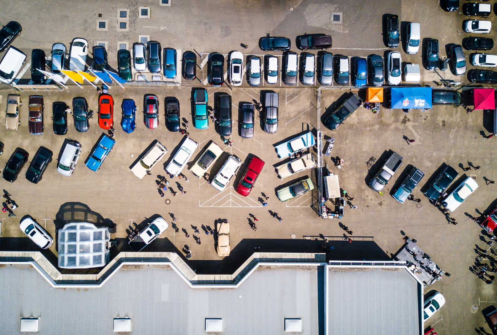 overlapping carpark