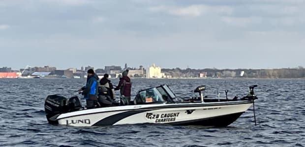 Business Card: 2 B Caught Charters  -  White Lake