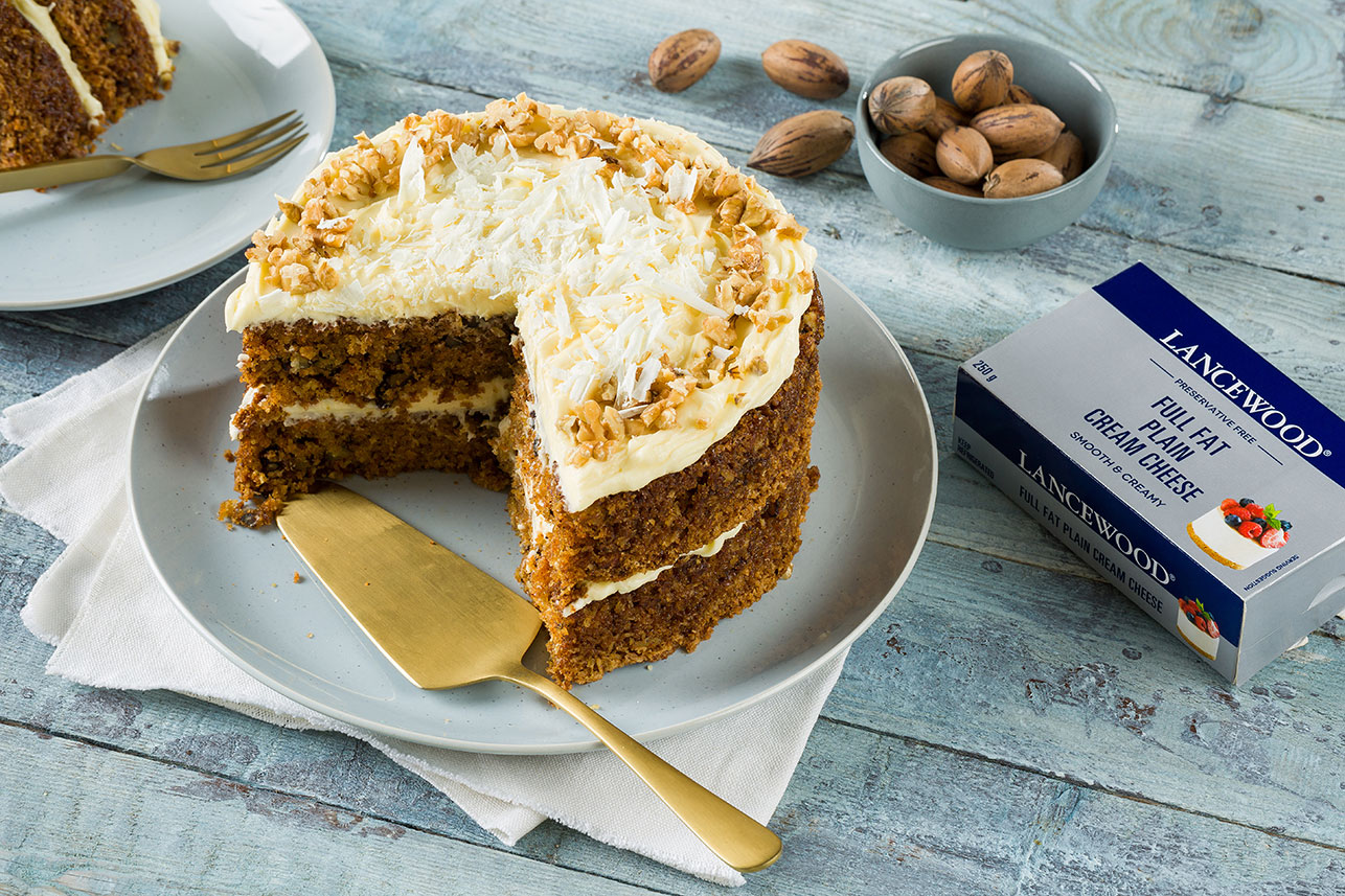 LANCEWOOD® LANCEWOOD® CARROT CAKE WITH CHOCOLATE & CREAM CHEESE