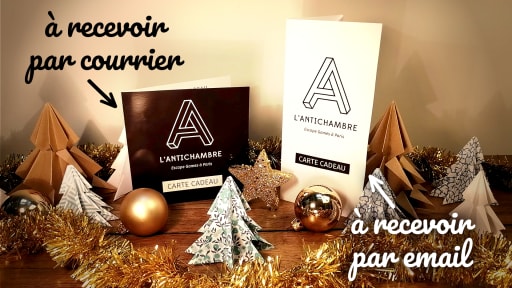 Photo des cartes cadeaux escape game de L'Antichambre