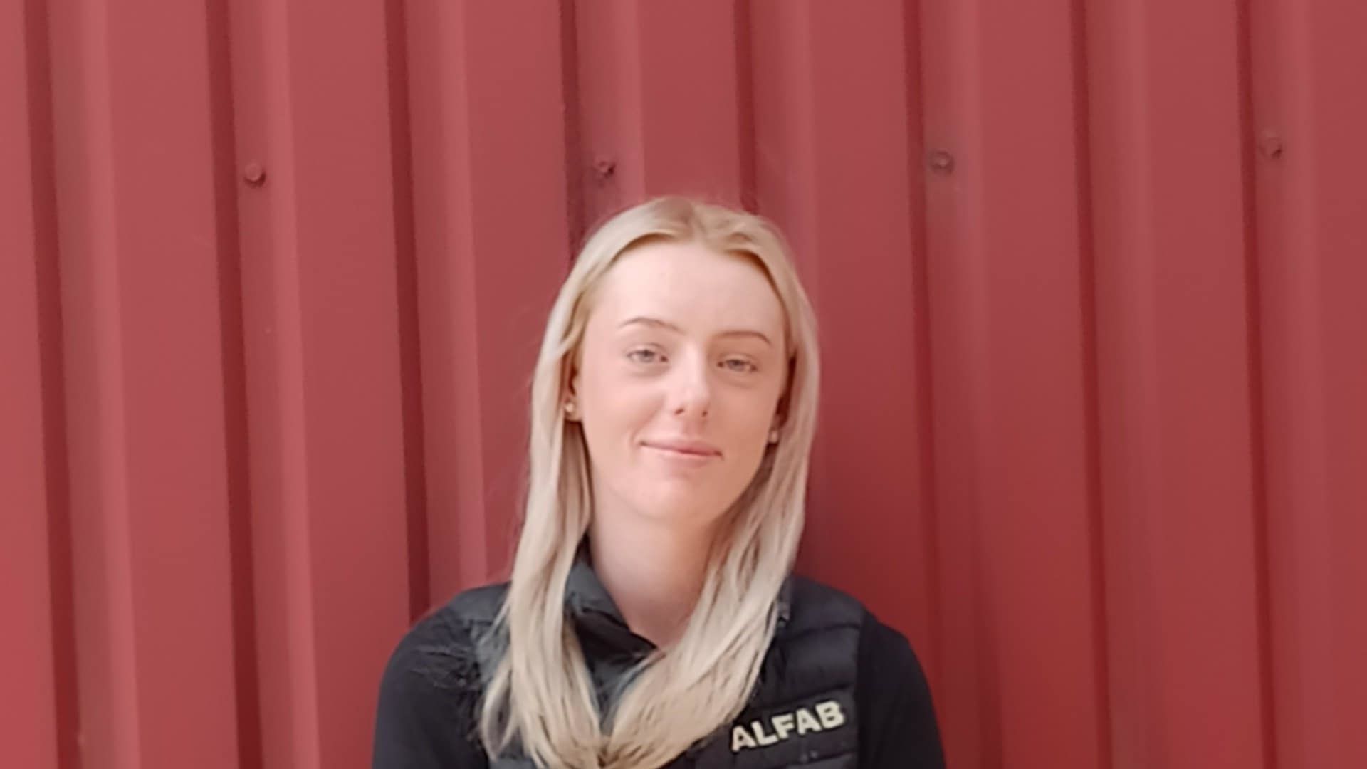Stort grattis till Elin – godkänd hästskötare med yrkesexamen!
