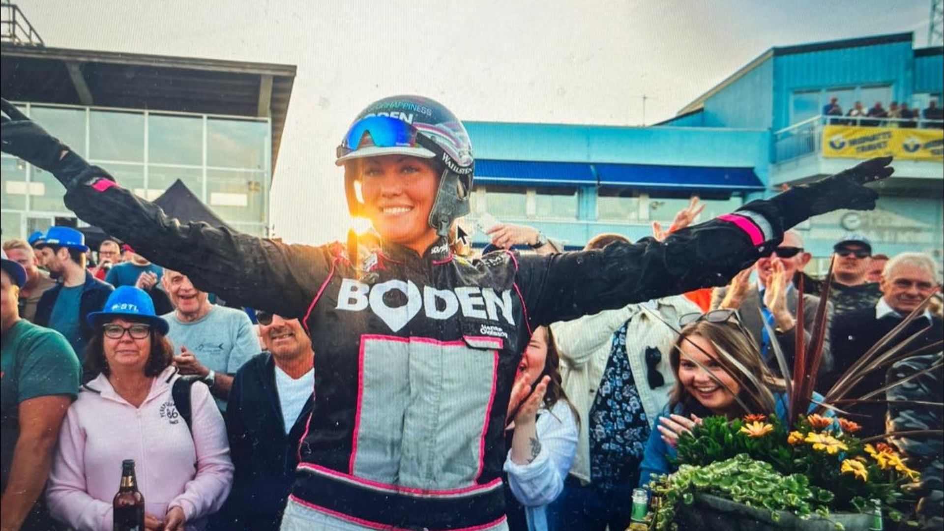 Vi samarbetar med travtränare Hanna Olofsson