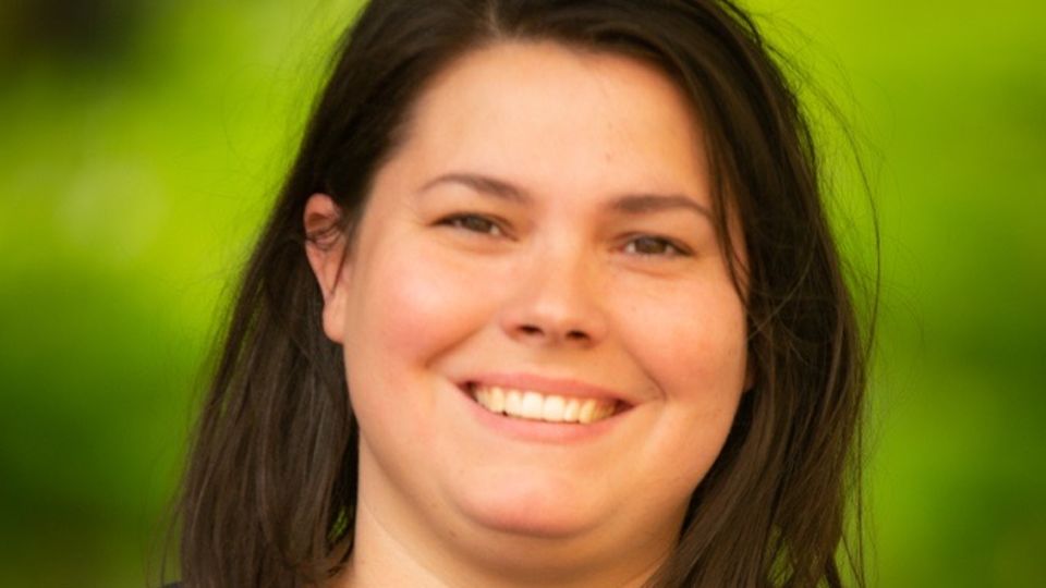 Möt Lina – kommunikatören som ger det lilla extra för att alla elever ska trivas 