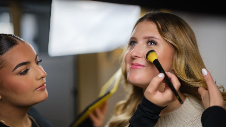 Realgymnasiet och H&M i nytt samarbete – stylistelever ut i arbetslivet