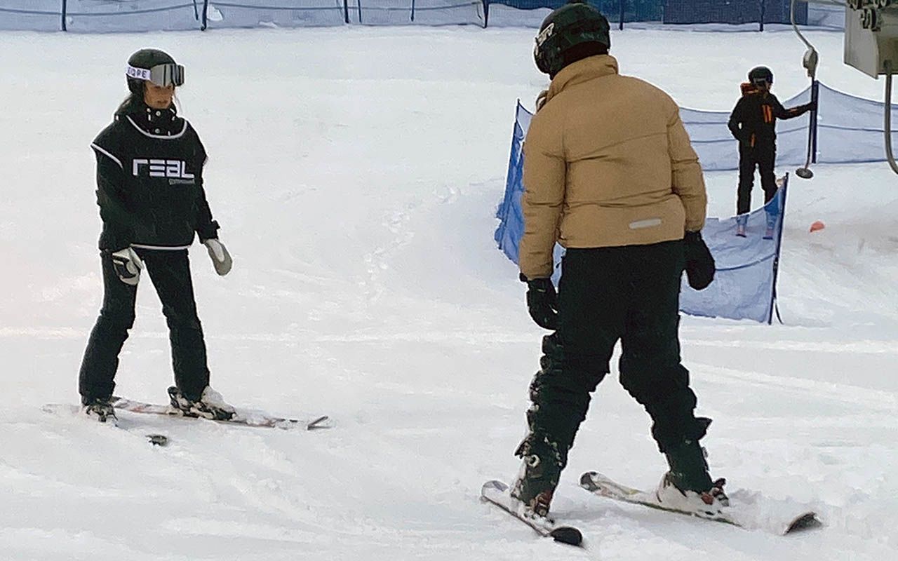   Linn Bertilsson har hunnit sprida sitt intresse för alpinskidåkning till många denna vinter då hon agerat skidledare i skidskola som hållits integrerat i hennes gymnasieutbildning. 