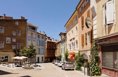 hotel-lons-foix.jpg