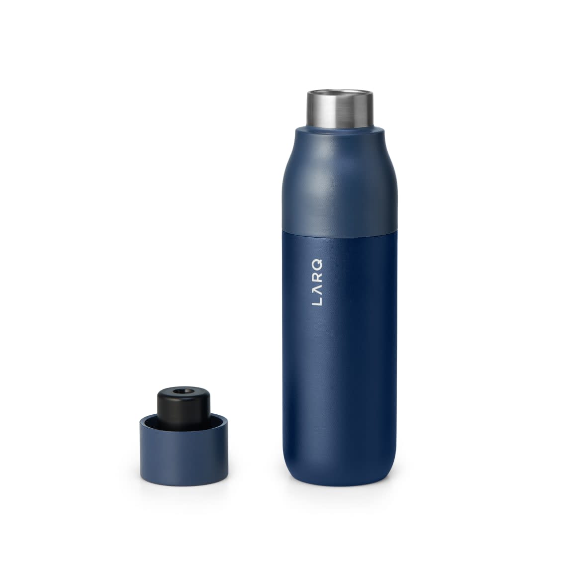 Thermos bottle with UV purification LARQ