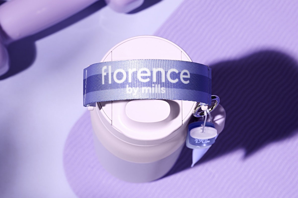 The florence by mills nylon handle across the bottle’s cap