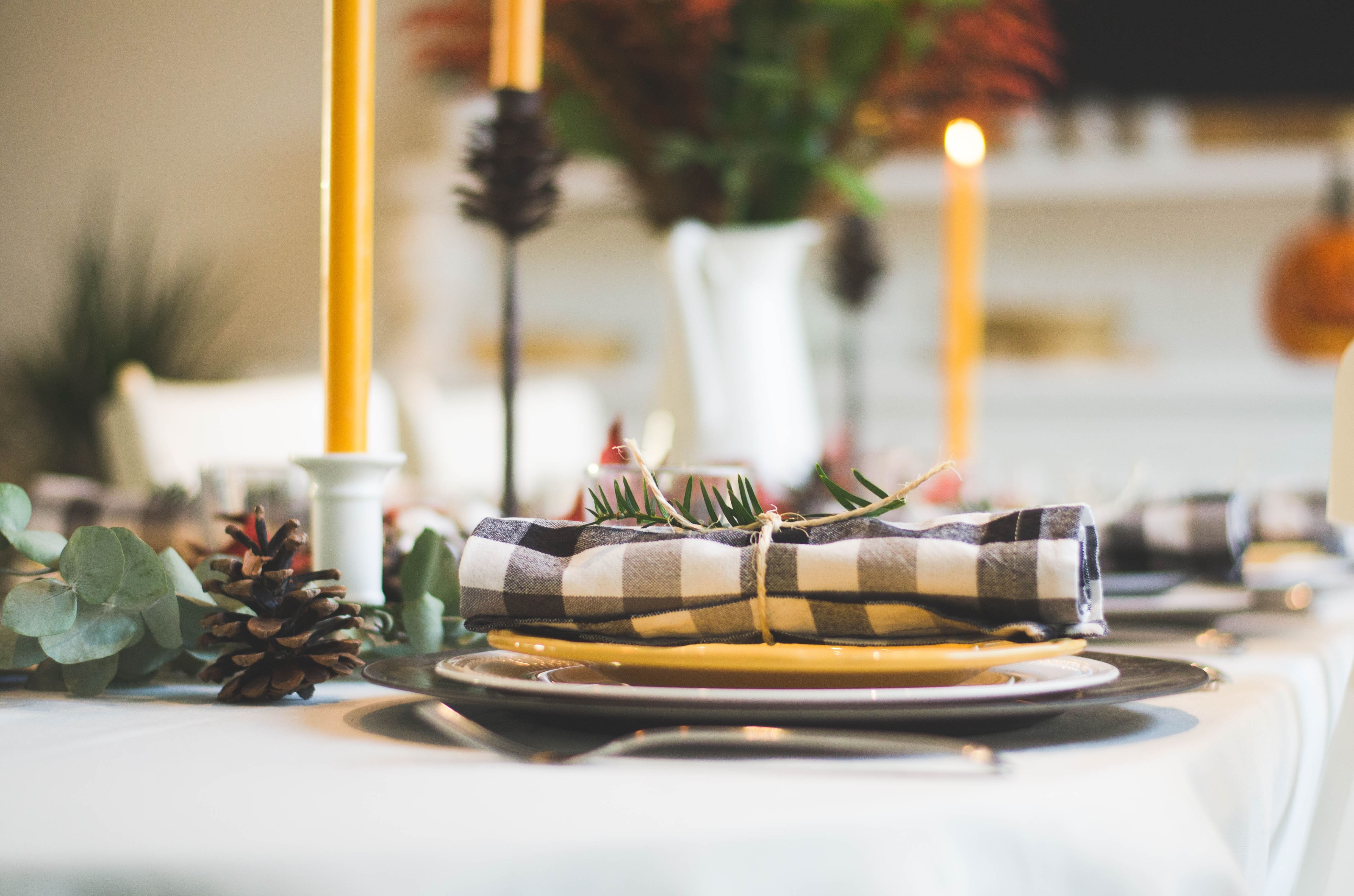 holiday table setting