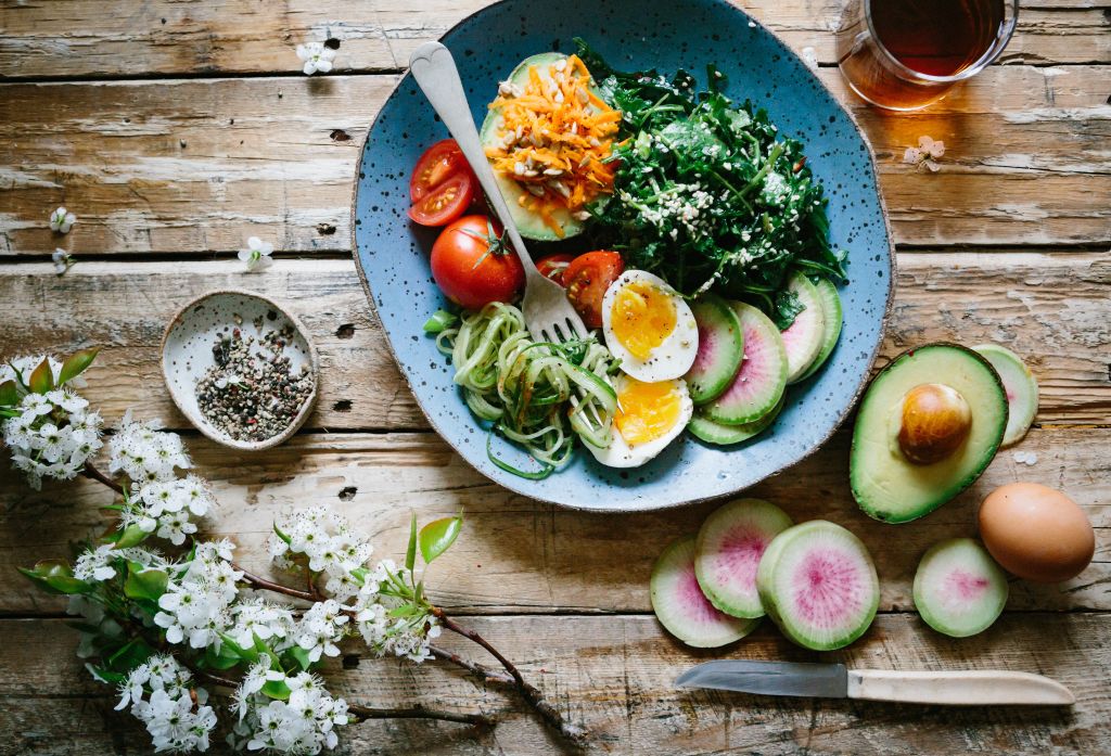 balanced healthy meal via Unsplash