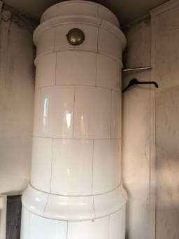 Swedish round jugendstyle stove