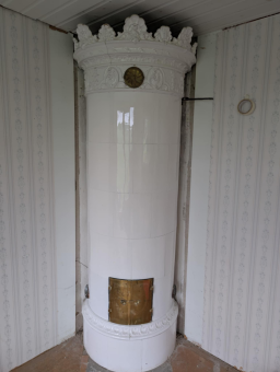 Swedish round renaissance stove