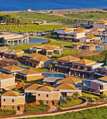 Hotels mit großen Poollandschaften weg.de