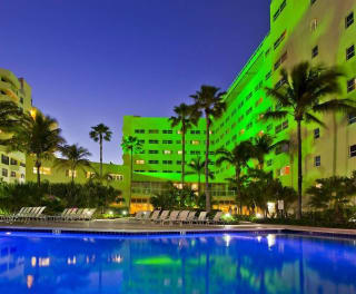 Urlaub Miami Beach im Holiday Inn Miami Beach Oceanfront