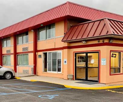 Hotelbild 3 für Red Carpet Inn & Suites