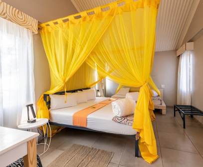 Hotelbild 7 für Etosha Safari Camp