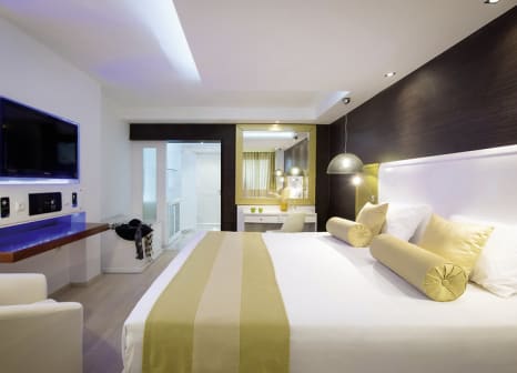 Hotelzimmer mit Golf im Radisson Blu Beach Resort