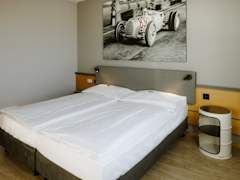 Zimmerbild 4
