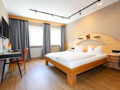 Zimmerbild 16