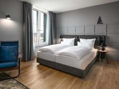Zimmerbild 13