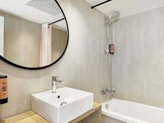 Zimmerbild 6