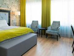 Zimmerbild 8