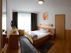 Zimmerbild 4