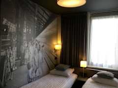 Zimmerbild 13