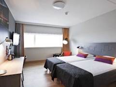 Zimmerbild 32