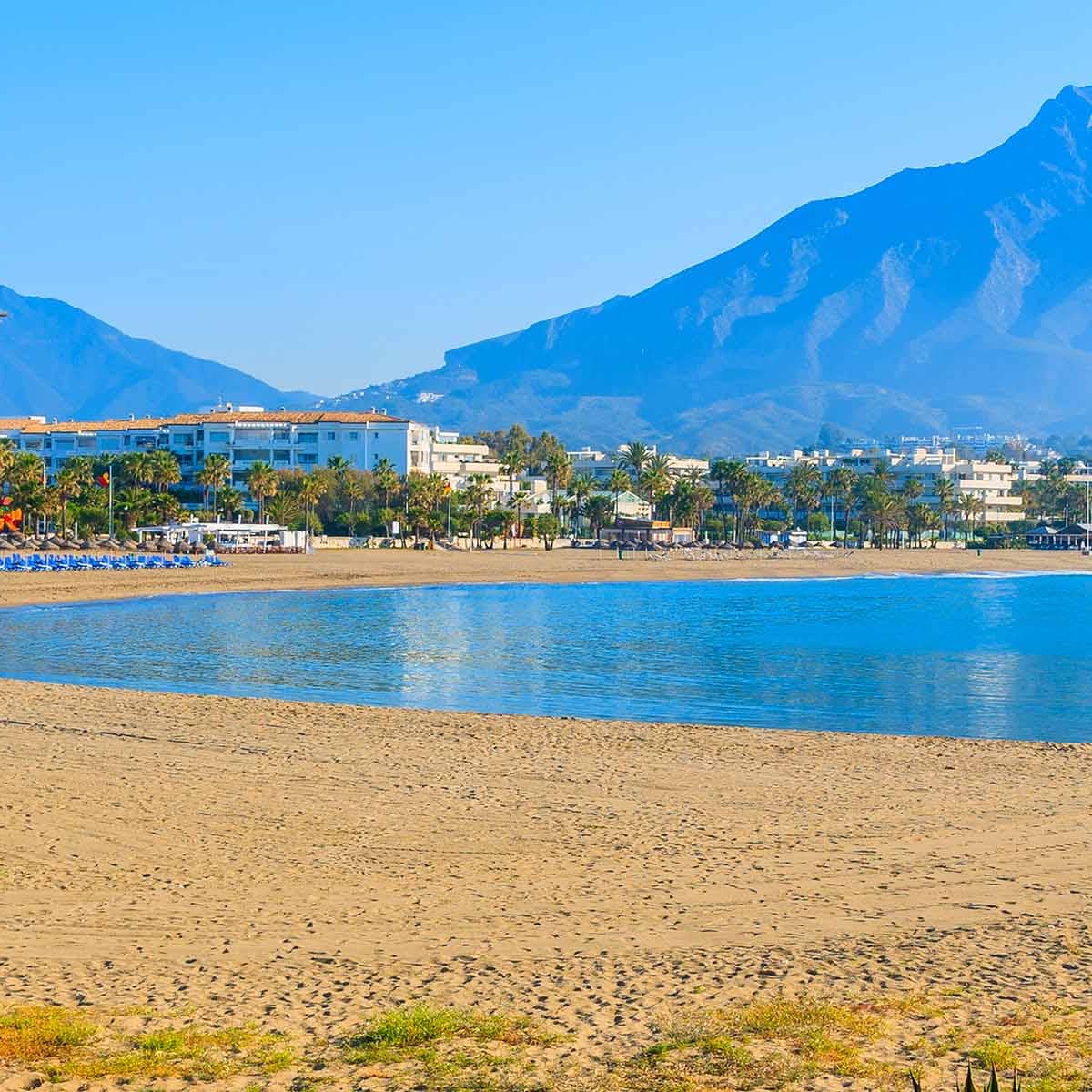 Walking Around in Puerto Banus Beach, Marbella, in March 2023 (4K Ultra HD,  60fps) 