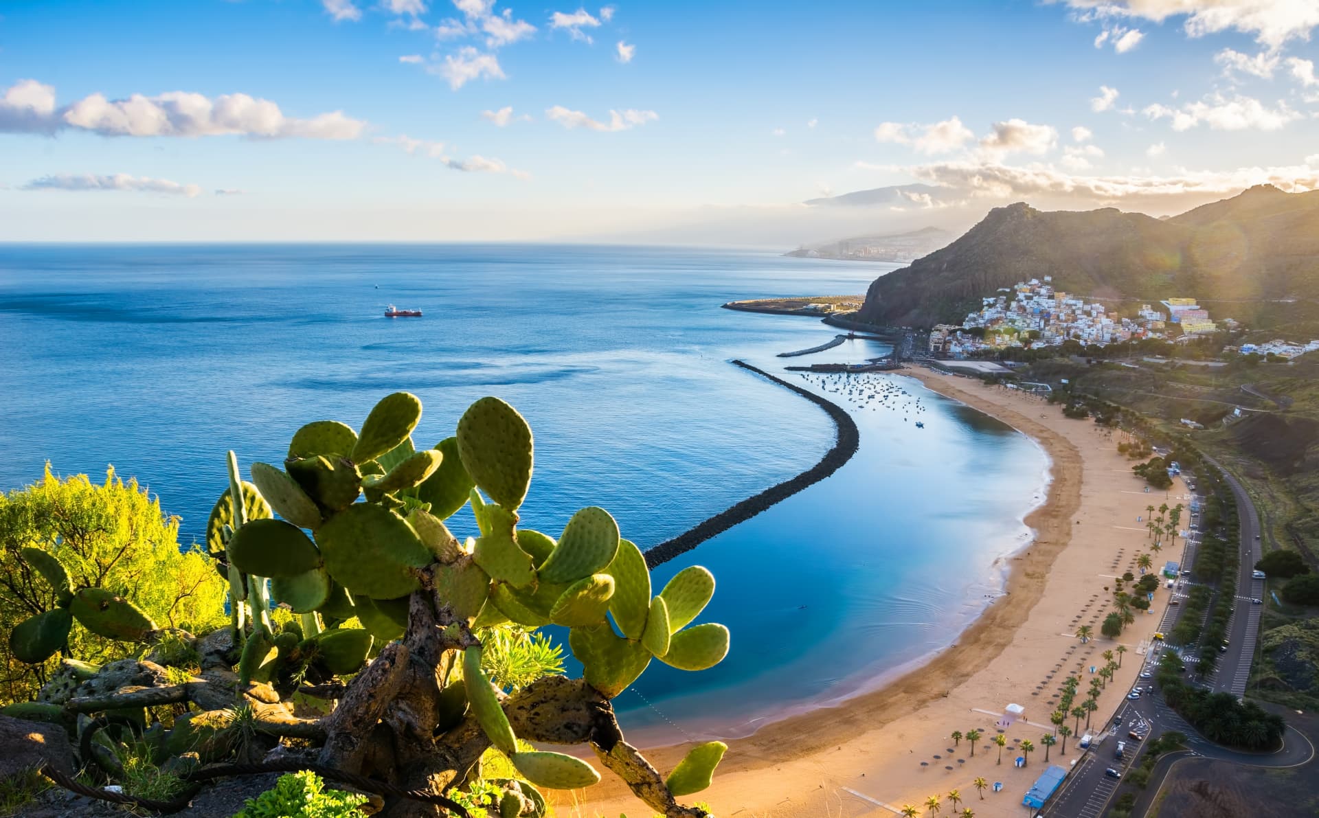 Playa del Duque beach, a place to relax and enjoy