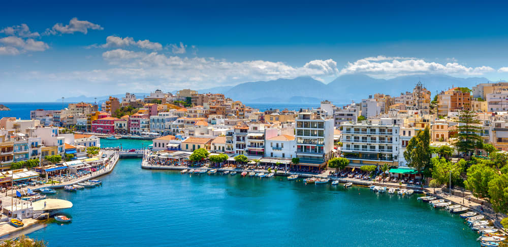 The ultimate guide on where to stay in Greece for your perfect trip