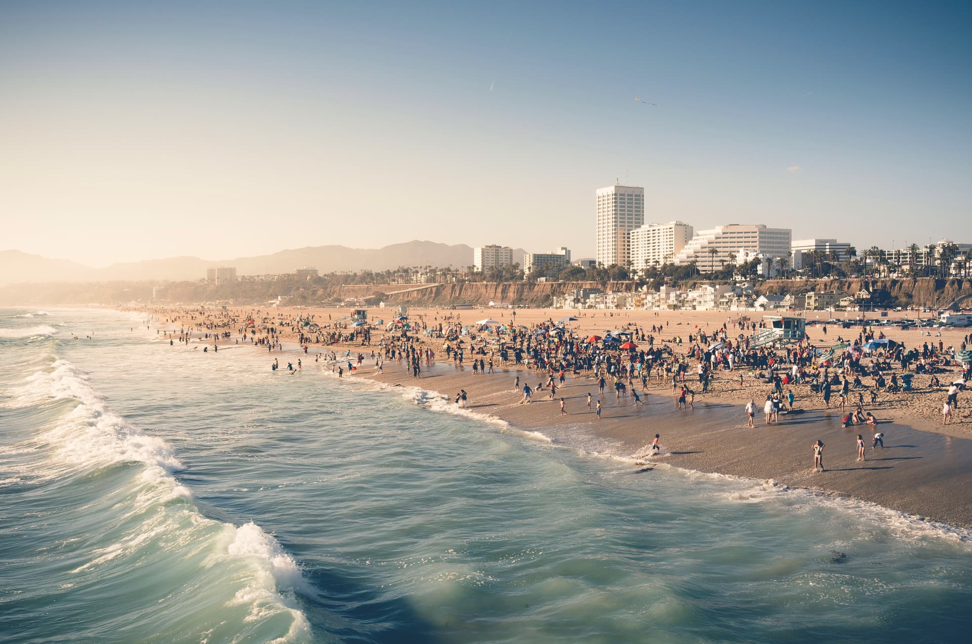 Malibu : plages, surf et maisons de stars à Los Angeles - ©FarWest