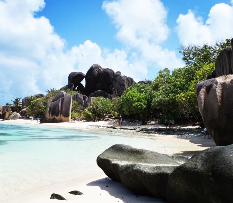 Luxusziele Bezahlbar Top 10 Bezahlbare Reisen In Luxusziele Seychellen Barbados Monaco Mauritius Malediven Sardinien Monaco Antigua Marbella St Lucia Ohne Arm Zu Werden Lastminute De