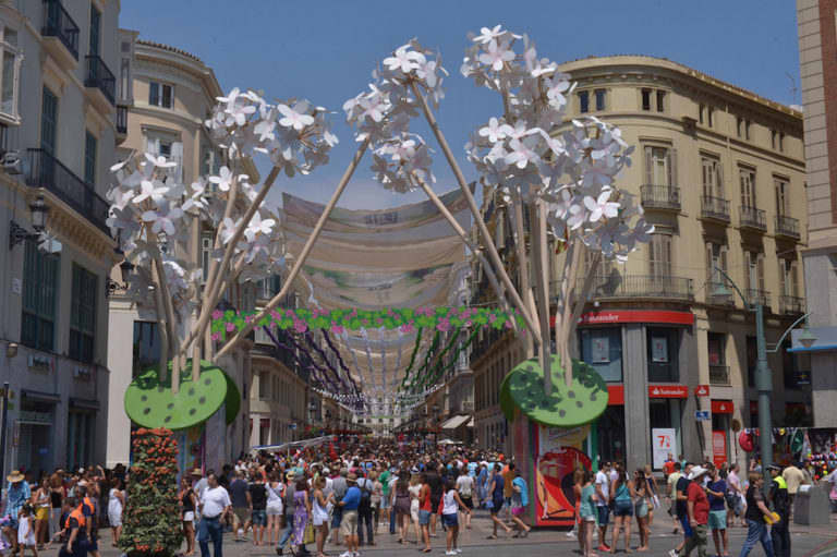 Cómo vestir para ir la Feria de Málaga: Diez trajes de flamenca