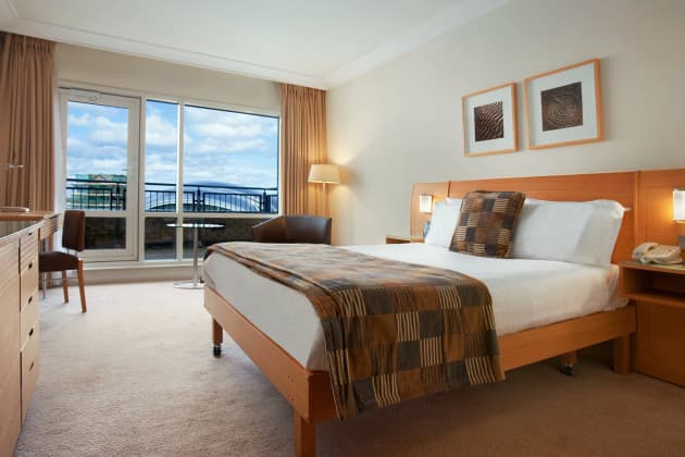 Cheap hotels near me that allow pets sales