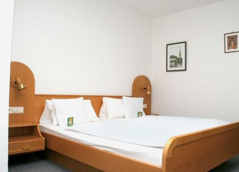 Hotelzimmer mit Minigolf im Hotel Bären