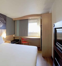 ibis Orly Chevilly Tram 7