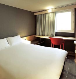 ibis Orly Chevilly Tram 7