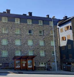 Somriu Hotel Vall Ski