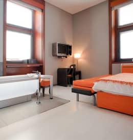 Orange Hotel