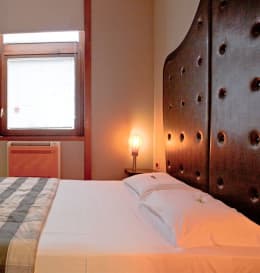 Orange Hotel